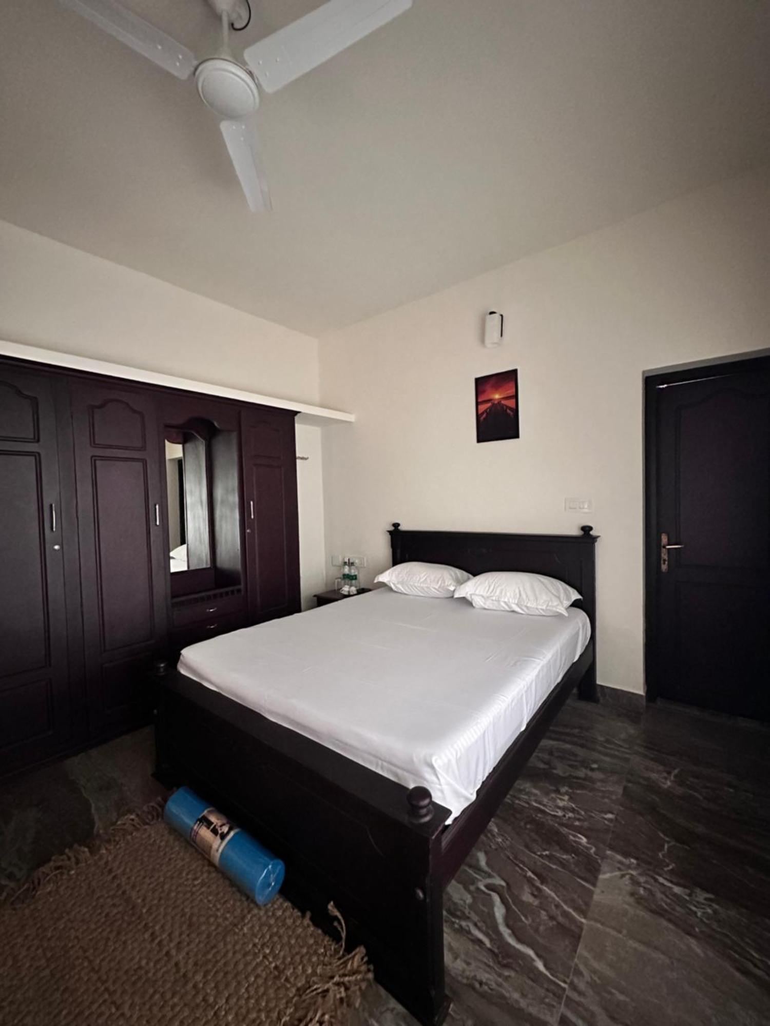 Daffodils Inn Alappuzha Ngoại thất bức ảnh