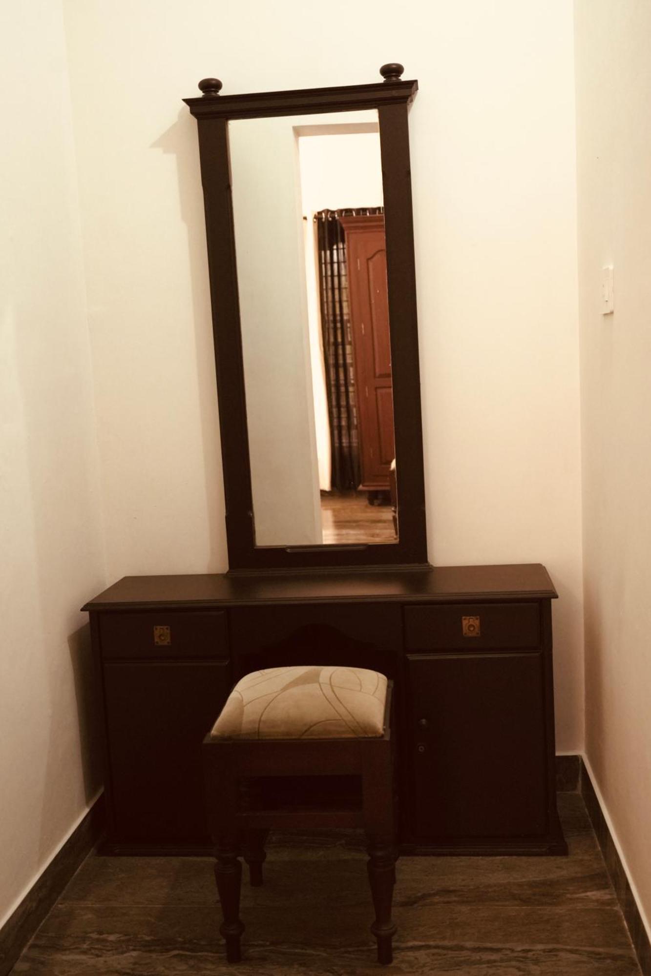 Daffodils Inn Alappuzha Ngoại thất bức ảnh