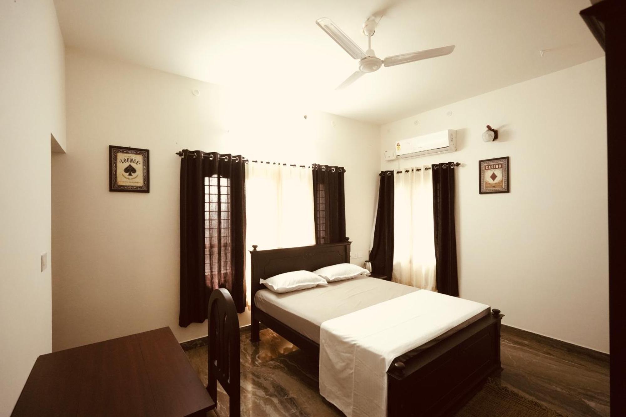 Daffodils Inn Alappuzha Ngoại thất bức ảnh