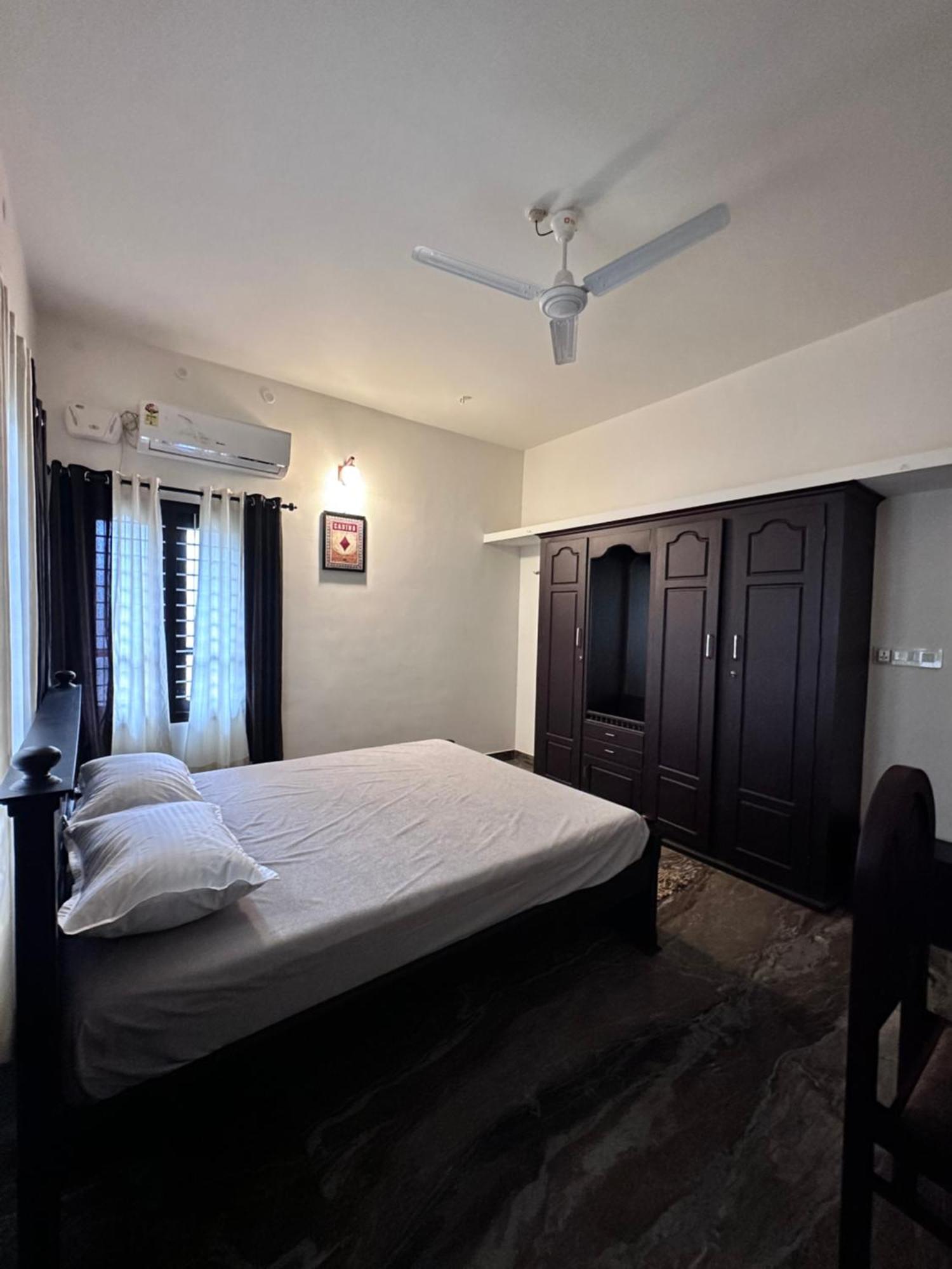 Daffodils Inn Alappuzha Ngoại thất bức ảnh