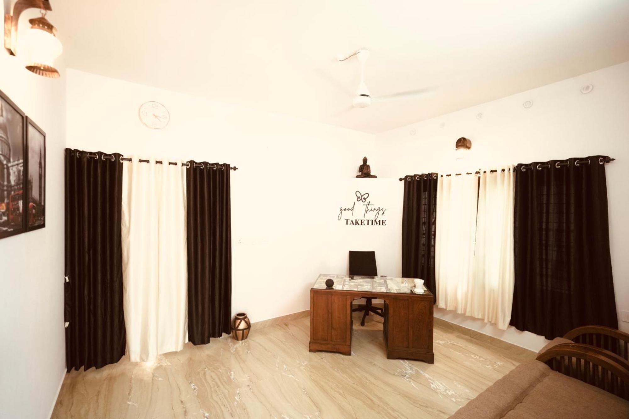 Daffodils Inn Alappuzha Ngoại thất bức ảnh