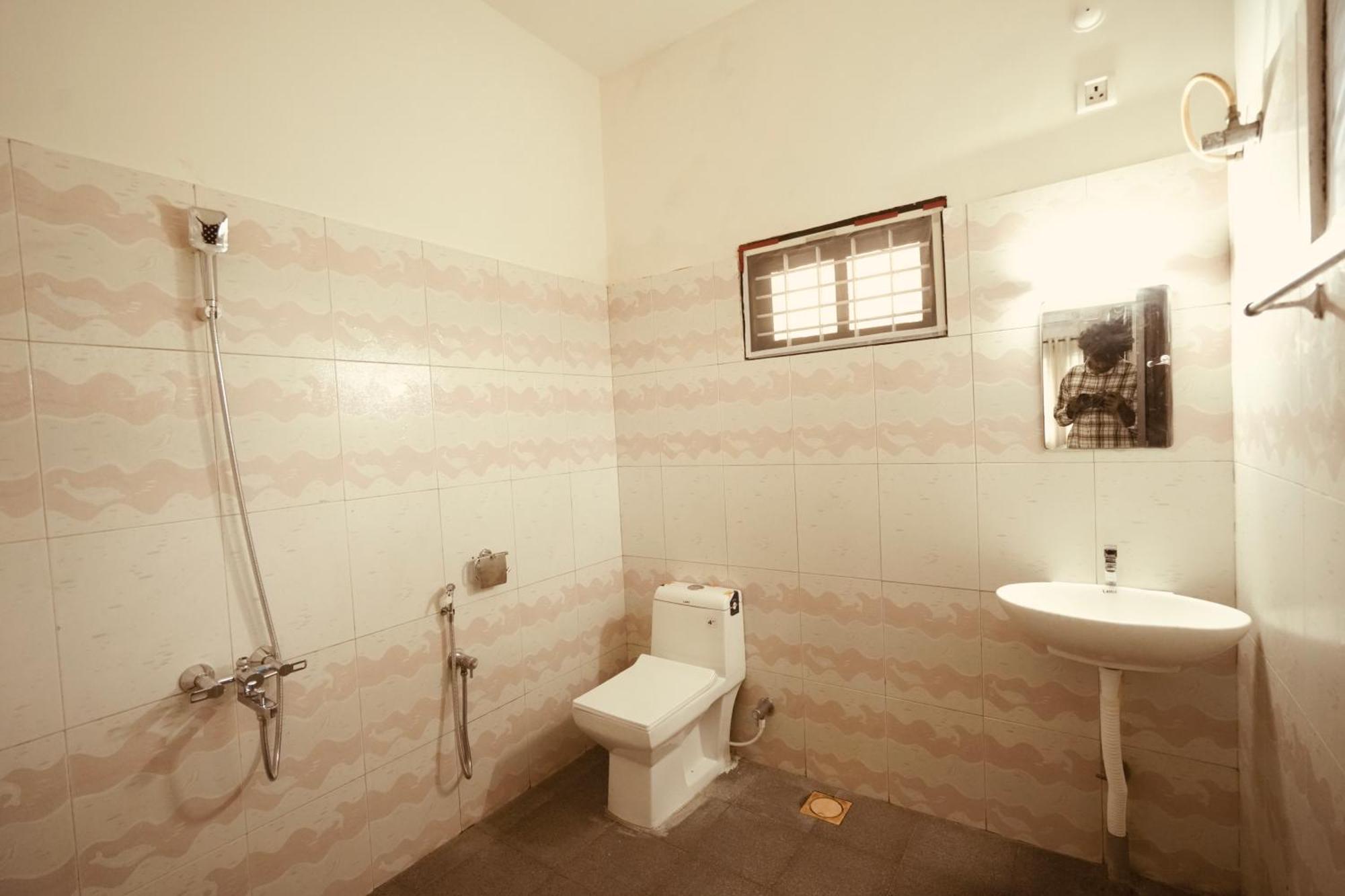 Daffodils Inn Alappuzha Ngoại thất bức ảnh